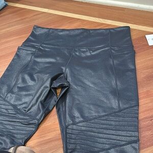 Athleta NWT pewter leggings
